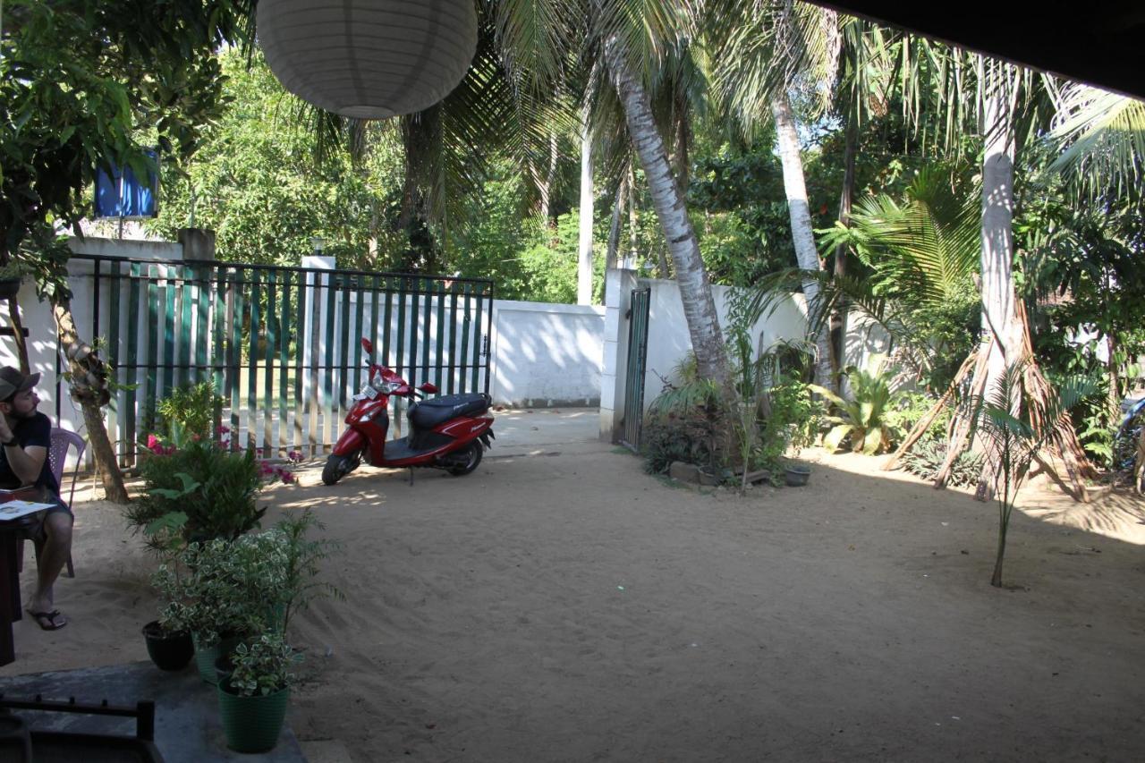 Chithra Homestay Tangalle Eksteriør billede