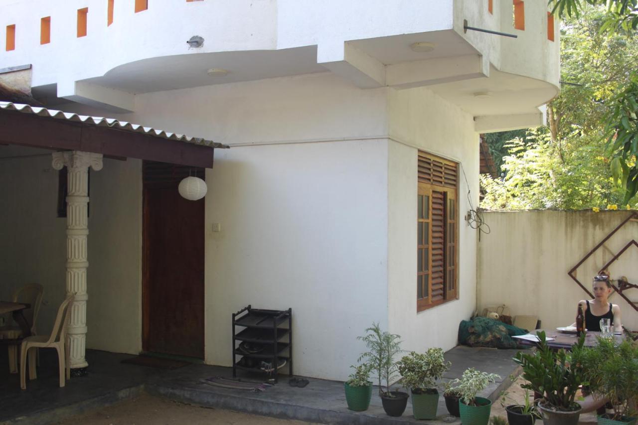 Chithra Homestay Tangalle Eksteriør billede