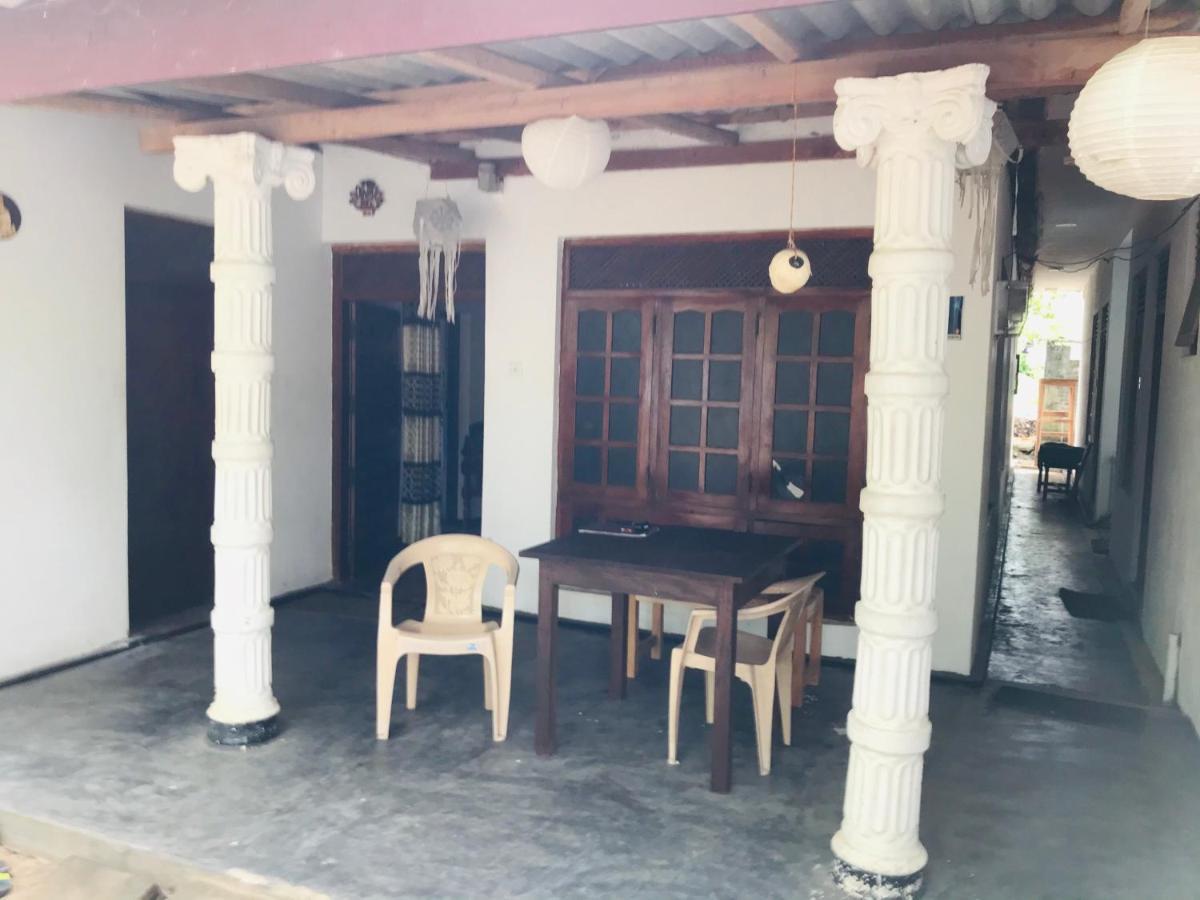 Chithra Homestay Tangalle Eksteriør billede