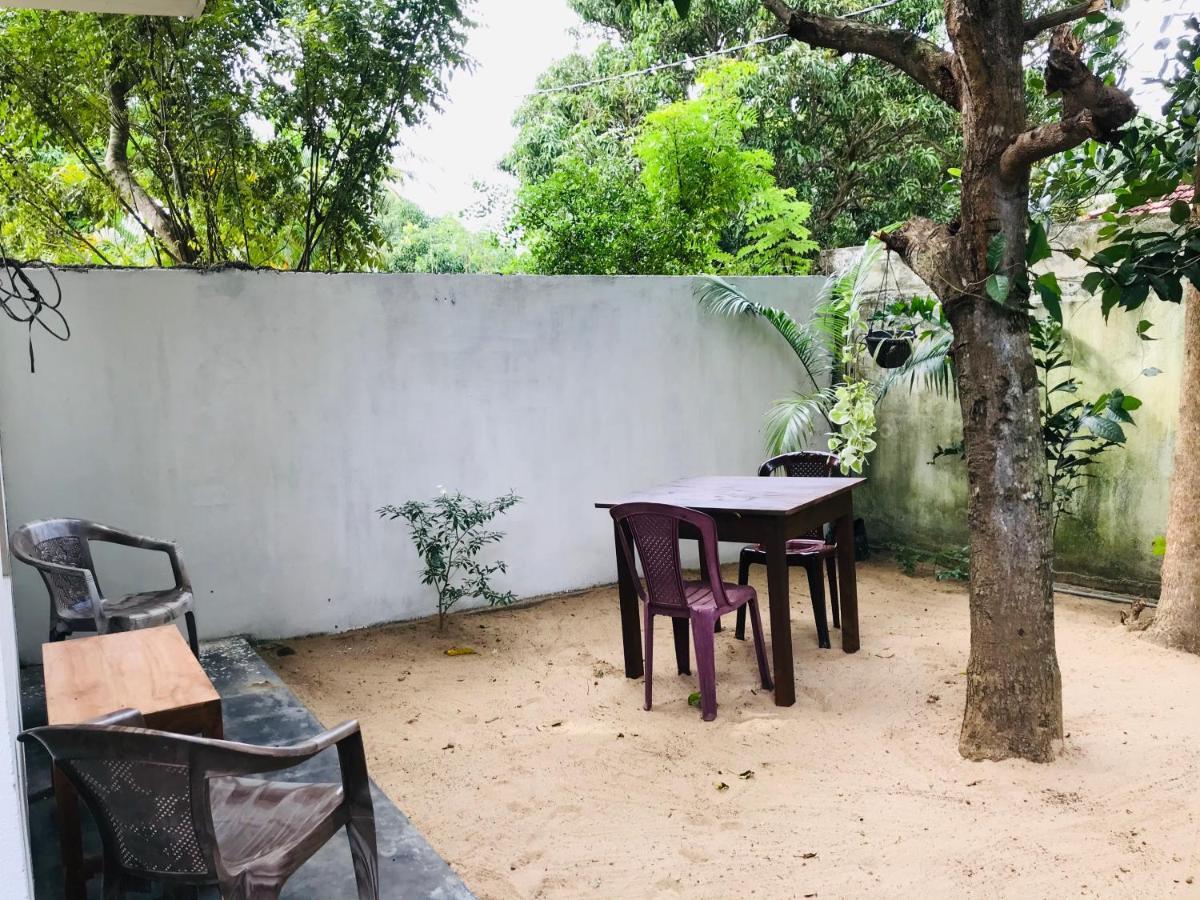 Chithra Homestay Tangalle Eksteriør billede