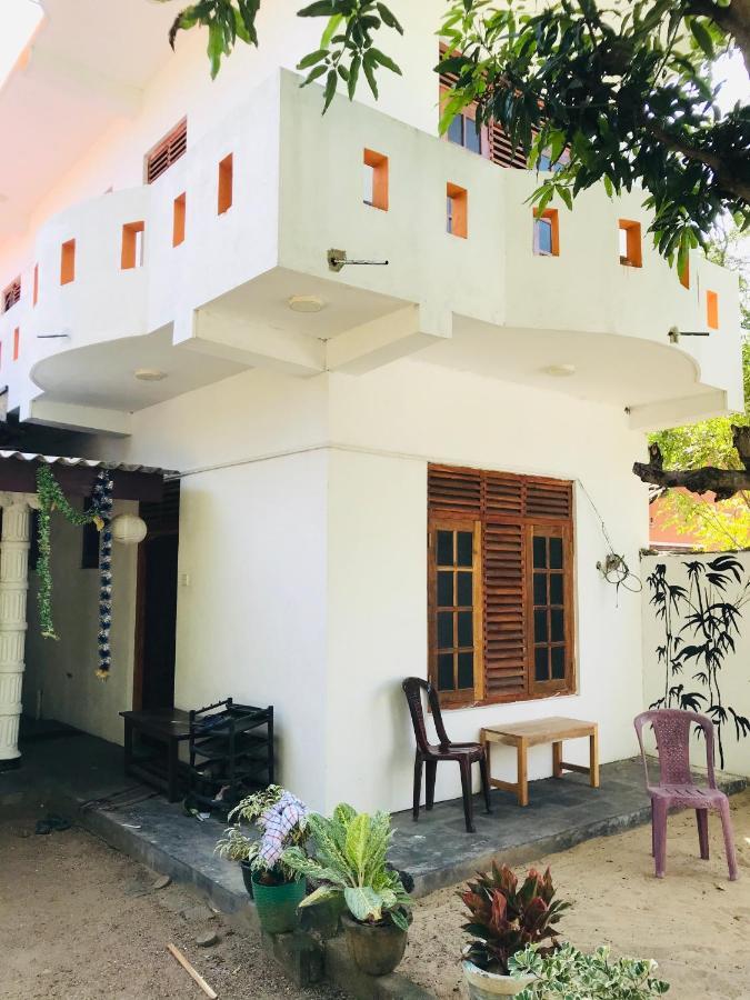 Chithra Homestay Tangalle Eksteriør billede